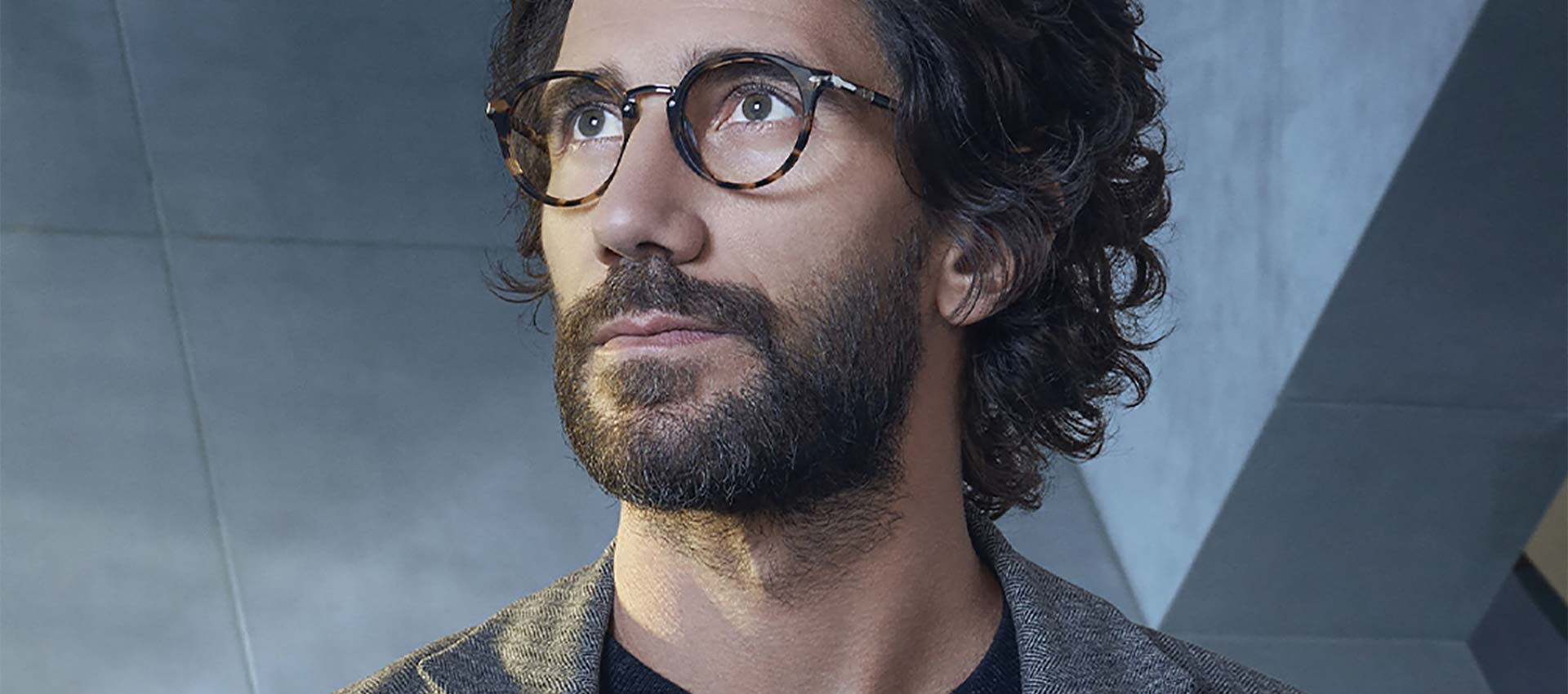 OCCHIALI PROGRESSIVI DI ULTIMA GENERAZIONE: PREZZI, MONTATURA E LENTI MIGLIORI