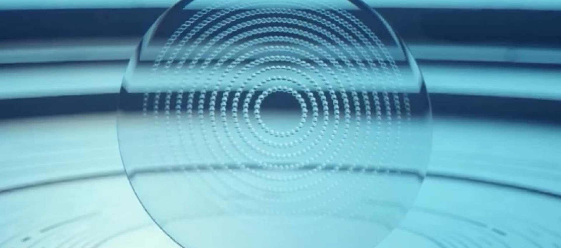 GLI OCCHIALI INTELLIGENTI PER RALLENTARE LA MIOPIA