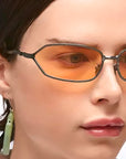 8057509367778_8.jpg