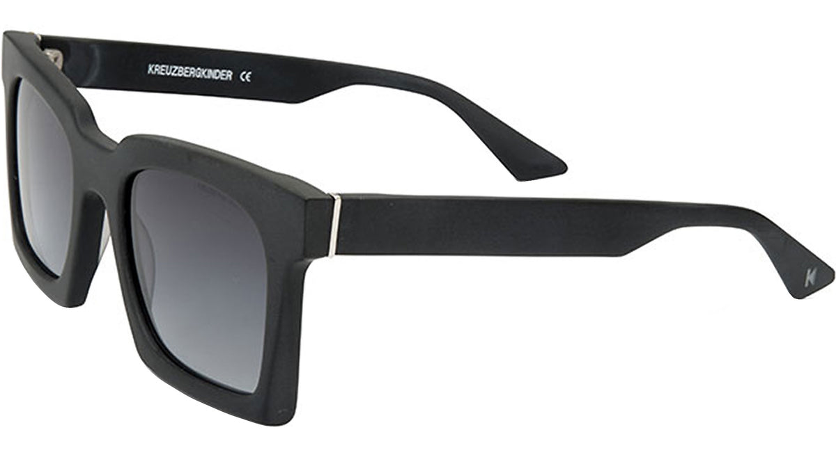 Gili Matte Black